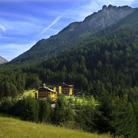 Hotel Shandranj Tesero Exteriör bild