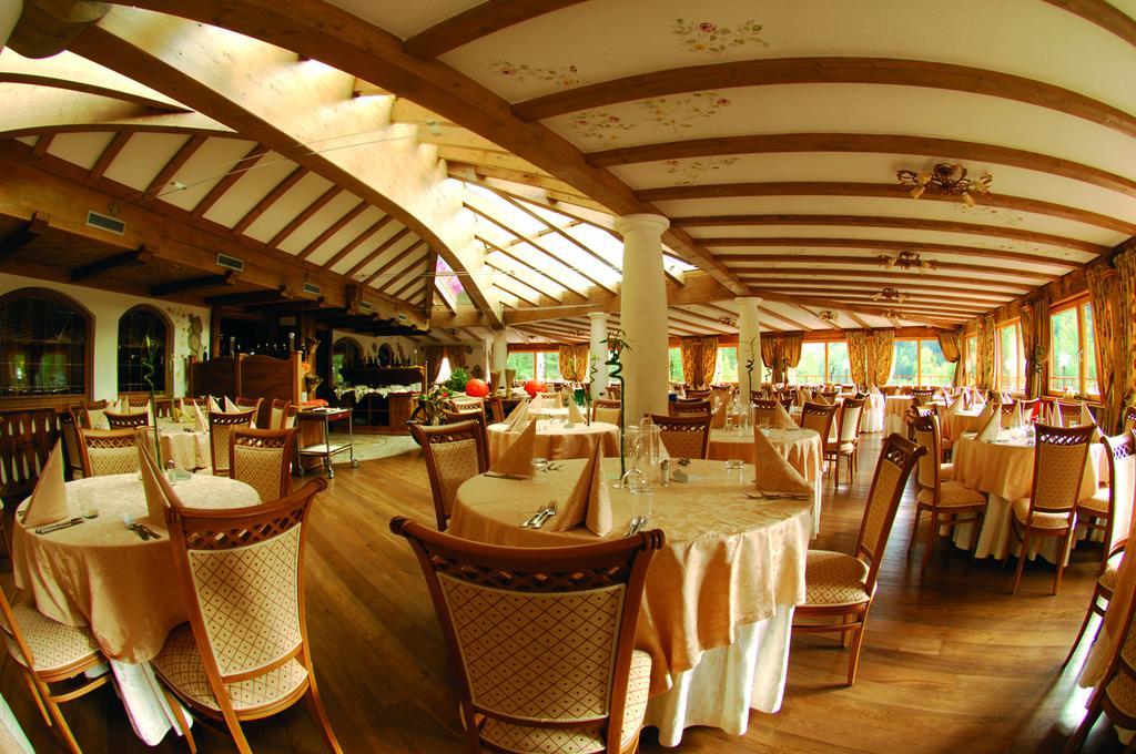 Hotel Shandranj Tesero Exteriör bild