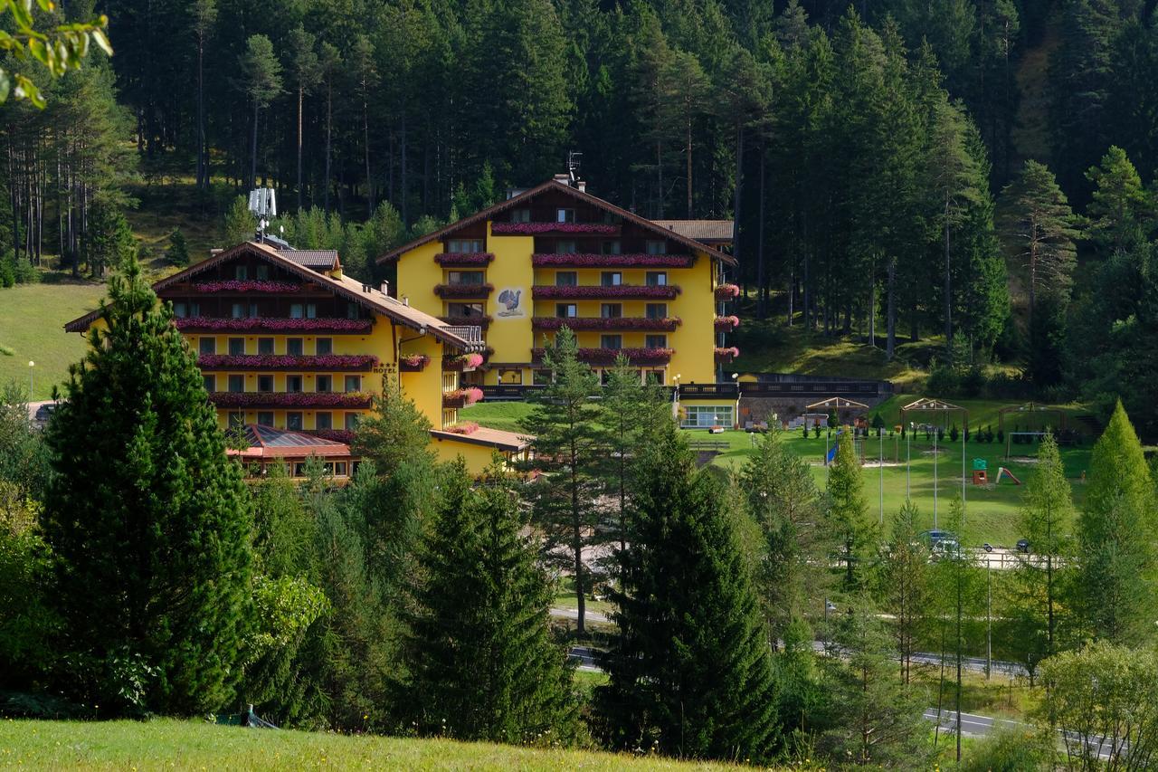 Hotel Shandranj Tesero Exteriör bild