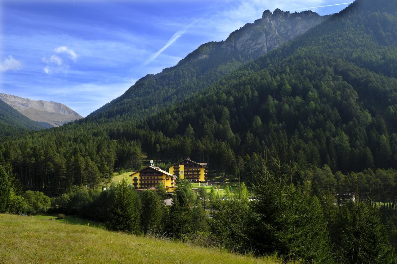 Hotel Shandranj Tesero Exteriör bild